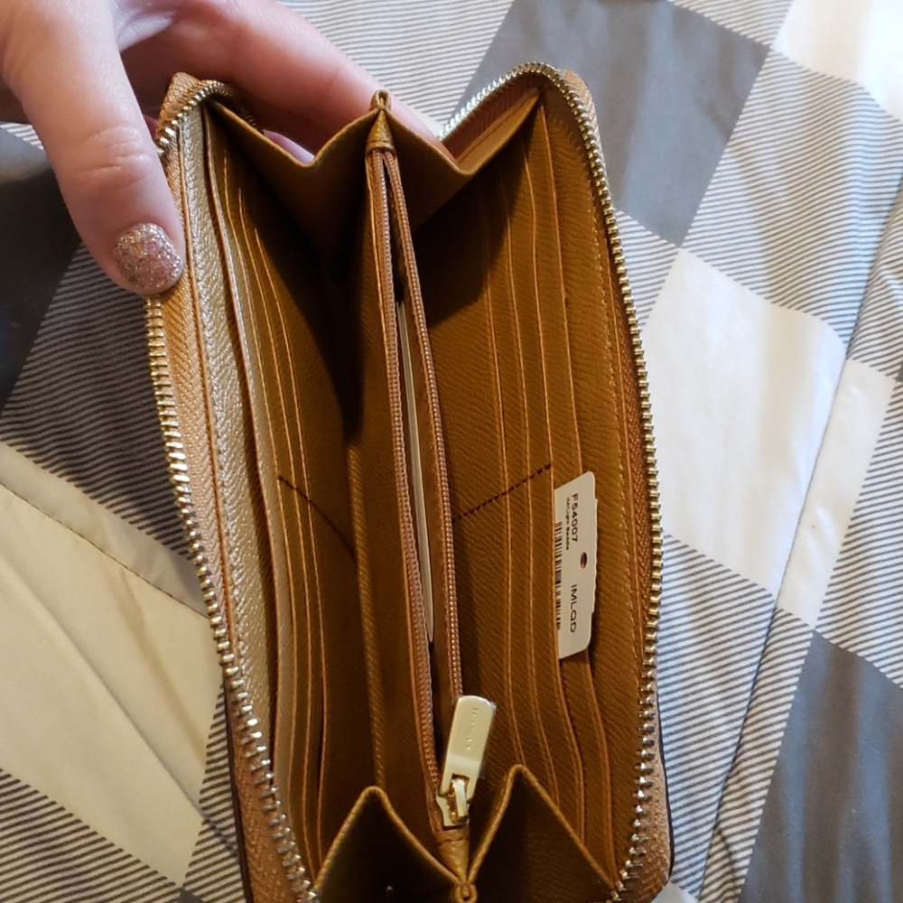 Authentic Coach Wallet - Picture 3 of 5